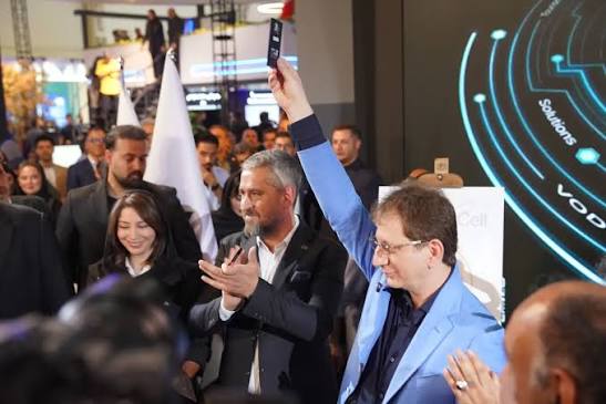 اپراتور همراه داتوانسل